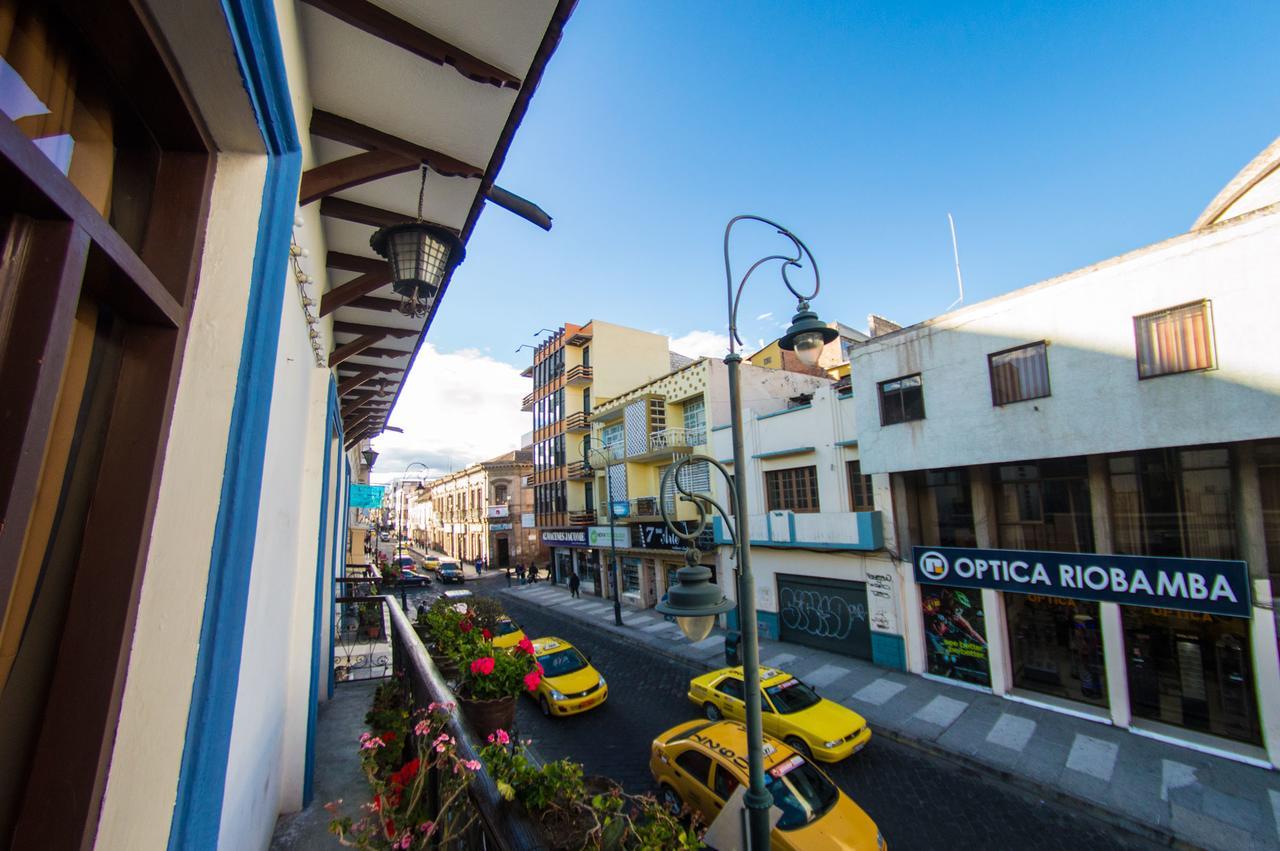 Hotel Montecarlo Riobamba Exterior photo